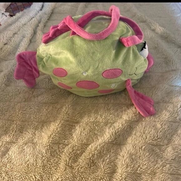 Winnie Finny Girls Fish Duffle Bag - Picture 6 of 7